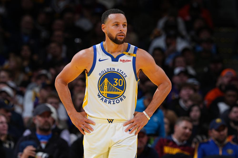 更反映出他 更反映出他